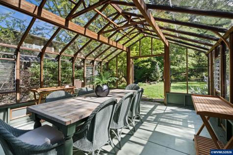 2089 Graham Drive Eugene OR 97405