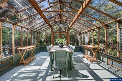 2089 Graham Drive Eugene OR 97405