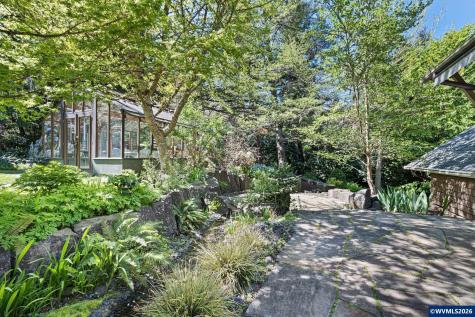 2089 Graham Drive Eugene OR 97405