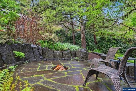 2089 Graham Drive Eugene OR 97405