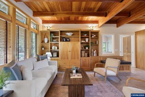 2089 Graham Drive Eugene OR 97405