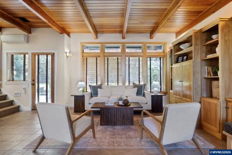2089 Graham Drive Eugene OR 97405