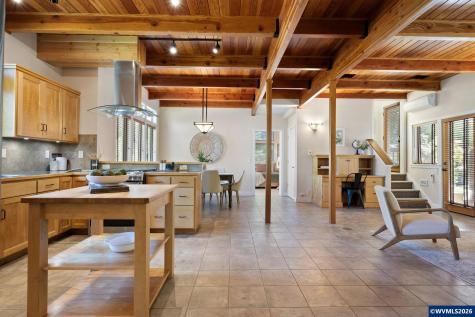 2089 Graham Drive Eugene OR 97405