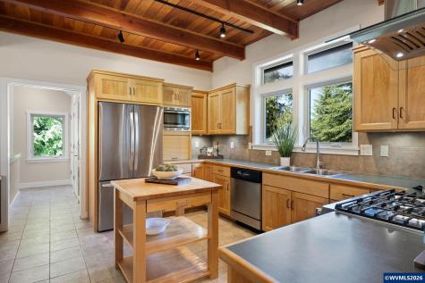 2089 Graham Drive Eugene OR 97405