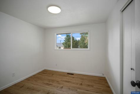 1568 N 3rd Avenue Stayton OR 97383