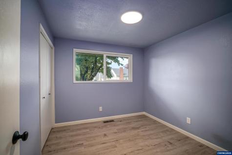 1568 N 3rd Avenue Stayton OR 97383