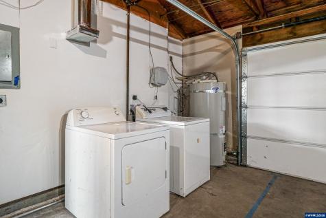 1568 N 3rd Avenue Stayton OR 97383
