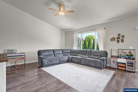 575 Egret Avenue Halsey OR 97348-2216