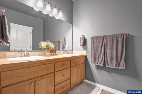 575 Egret Avenue Halsey OR 97348-2216