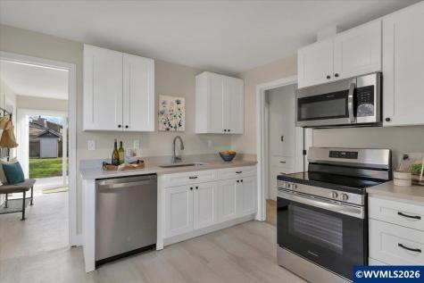 4536 Reimann Street NE Salem OR 97305