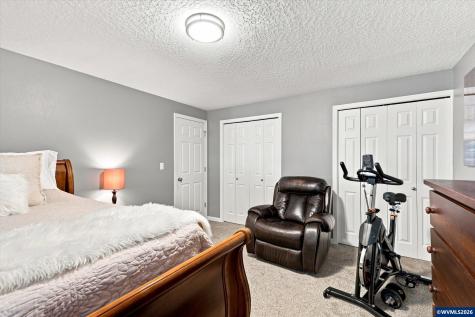 1323 Garden Way Woodburn OR 97071