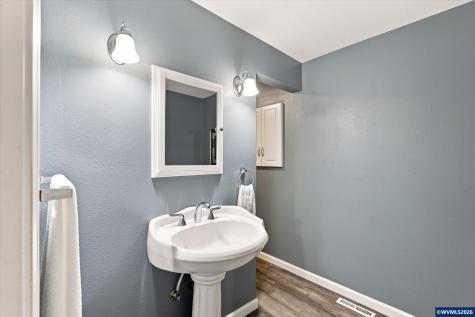 1323 Garden Way Woodburn OR 97071