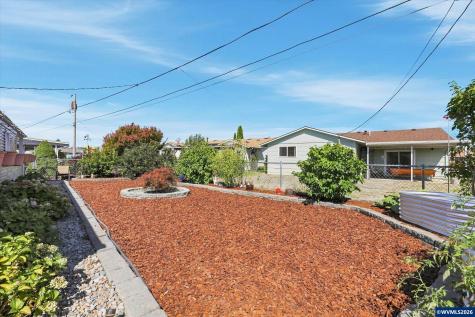 1323 Garden Way Woodburn OR 97071