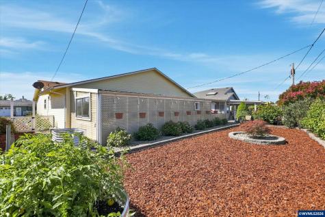 1323 Garden Way Woodburn OR 97071