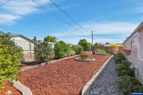 1323 Garden Way Woodburn OR 97071
