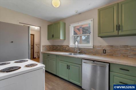 2230 Jelden Street NE Salem OR 97301-8065