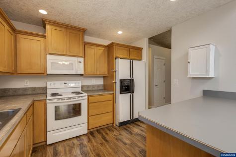 3127 S 12th Street Lebanon OR 97355