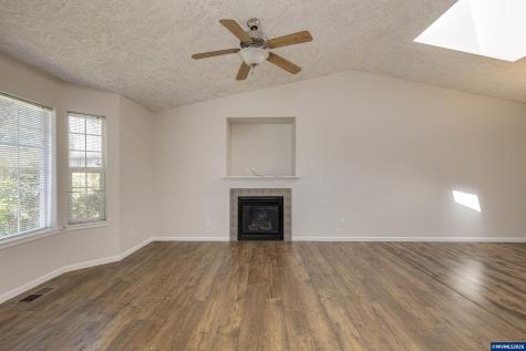 3127 S 12th Street Lebanon OR 97355
