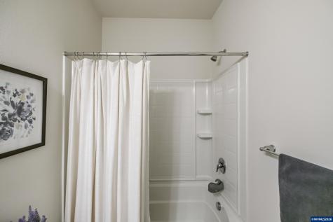 5055 Comet Street NE Salem OR 97305