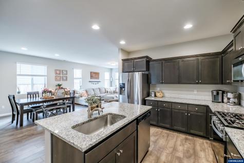 5055 Comet Street NE Salem OR 97305