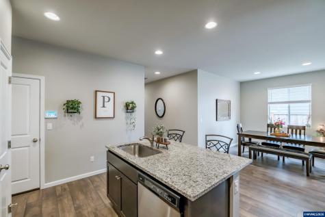 5055 Comet Street NE Salem OR 97305