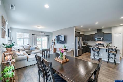 5055 Comet Street NE Salem OR 97305