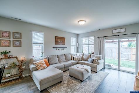 5055 Comet Street NE Salem OR 97305