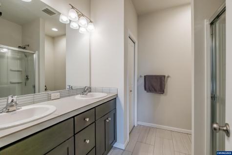 5055 Comet Street NE Salem OR 97305