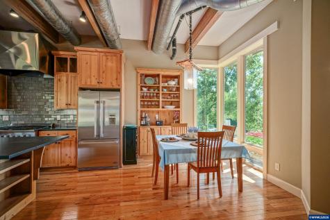 2015 Landaggard Drive NW Salem OR 97304