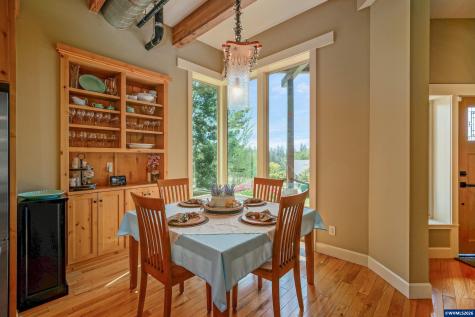 2015 Landaggard Drive NW Salem OR 97304
