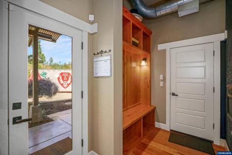 2015 Landaggard Drive NW Salem OR 97304