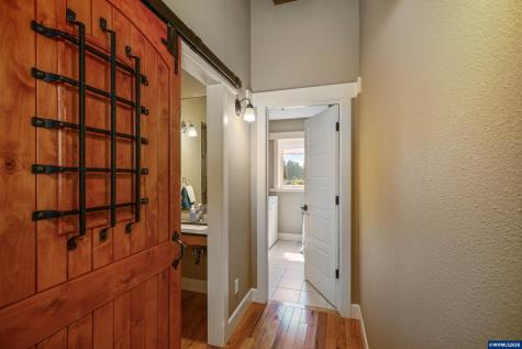 2015 Landaggard Drive NW Salem OR 97304