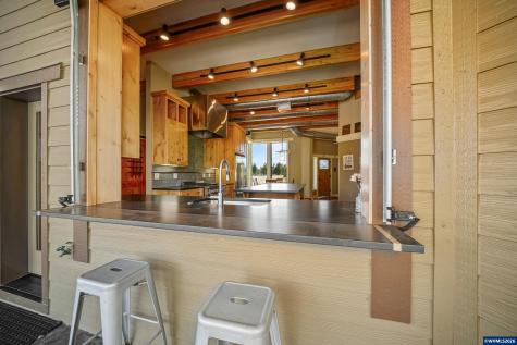 2015 Landaggard Drive NW Salem OR 97304