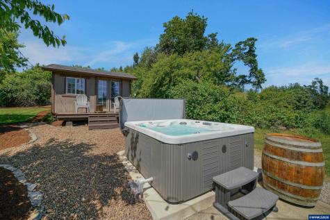 2015 Landaggard Drive NW Salem OR 97304