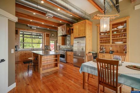 2015 Landaggard Drive NW Salem OR 97304