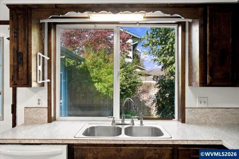 435 Angelee Court Lebanon OR 97355