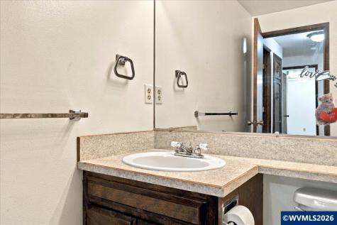 435 Angelee Court Lebanon OR 97355