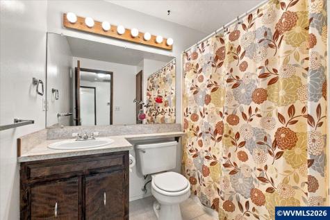 435 Angelee Court Lebanon OR 97355