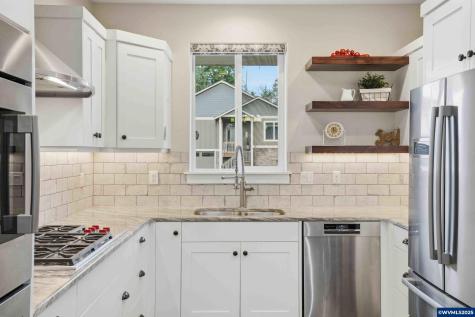 112 Summit View Avenue SE Salem OR 97306