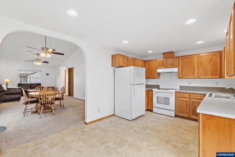 4451 Ocean Avenue NE Salem OR 97301