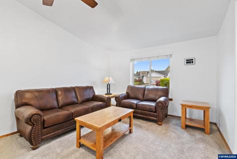 4451 Ocean Avenue NE Salem OR 97301