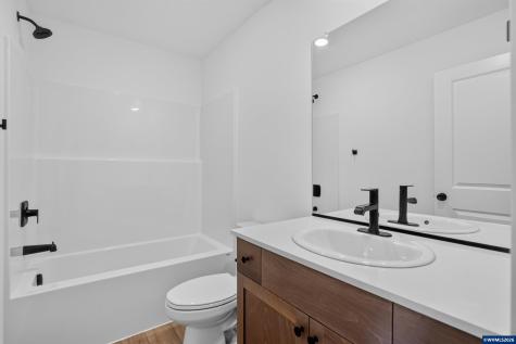 514 E Traverse Road Woodburn OR 97071
