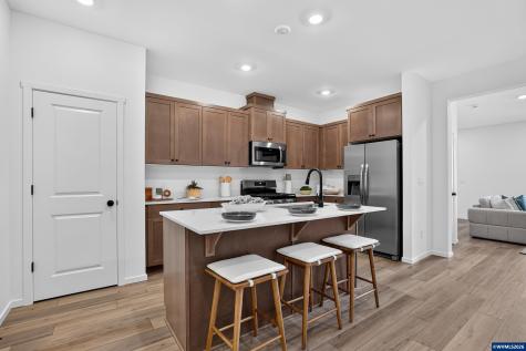 514 E Traverse Road Woodburn OR 97071