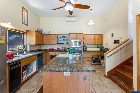 2784 Ballyntyne Road S Salem OR 97302