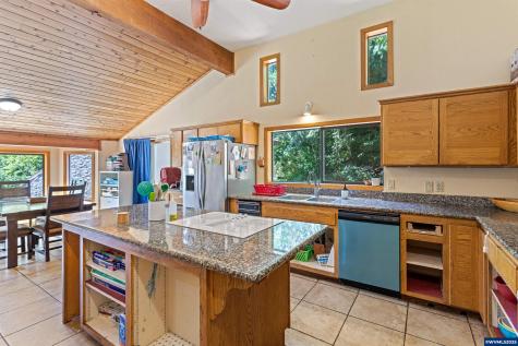 2784 Ballyntyne Road S Salem OR 97302