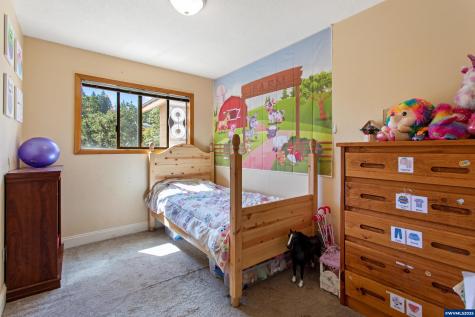2784 Ballyntyne Road S Salem OR 97302