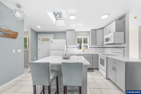 197 S Wells Drive Lincoln City OR 97367