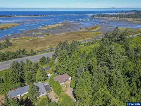 197 S Wells Drive Lincoln City OR 97367
