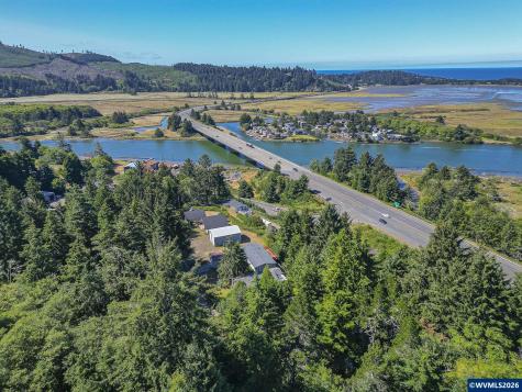 197 S Wells Drive Lincoln City OR 97367