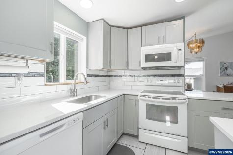 197 S Wells Drive Lincoln City OR 97367